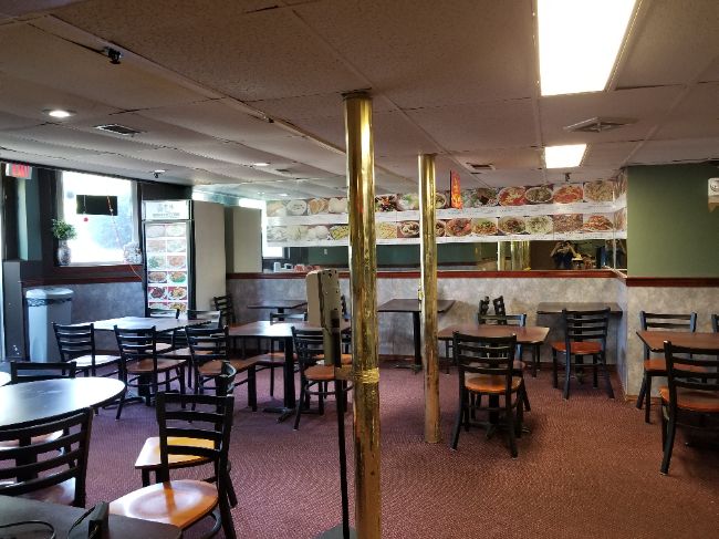 黄金地段22年中餐馆出售 class=